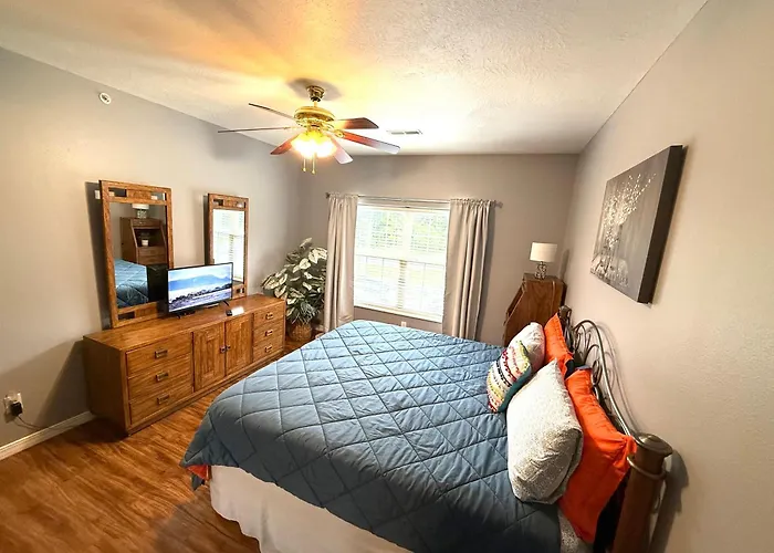 Lakefront And Lake View Condo On Indian Point