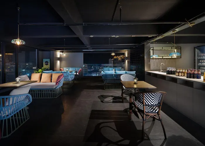 R Rongye Hotel - Gaozhuang Xishuangjing Starlight Night Market Branch