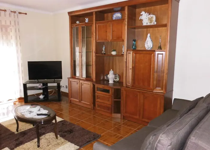 Spacious, Sunny Beach Apartment