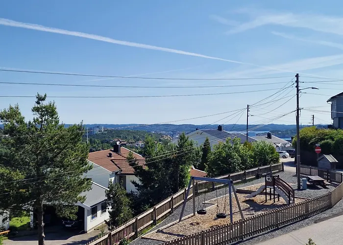 Comfortable Apartment Sleeps 4 C Near Kristiansand City Center