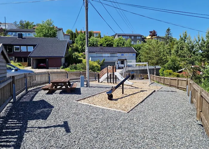 Comfortable Apartment Sleeps 4 C Near Kristiansand City Center