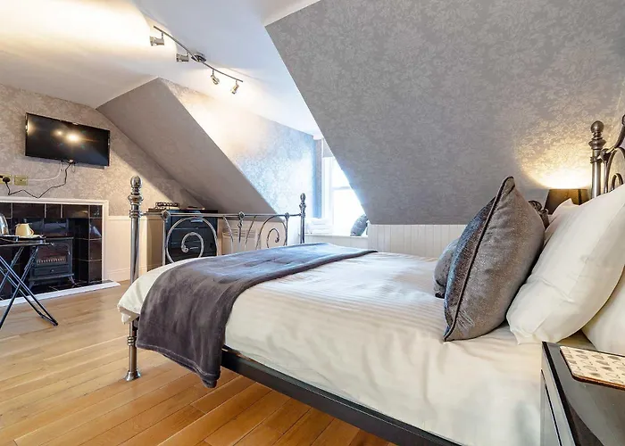 Mishnish Hotel