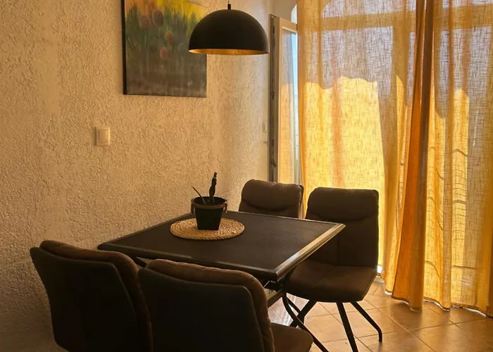 Apartments Tommi