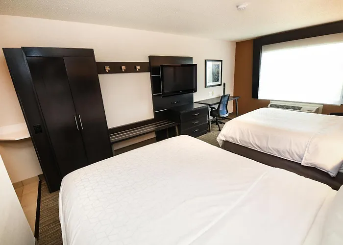 Holiday Inn Express Hotel & Suites Grand Forks By Ihg