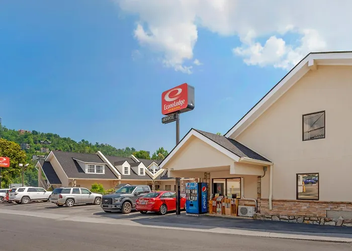 Econo Lodge Inn & Suites Gatlinburg At The Convention Center