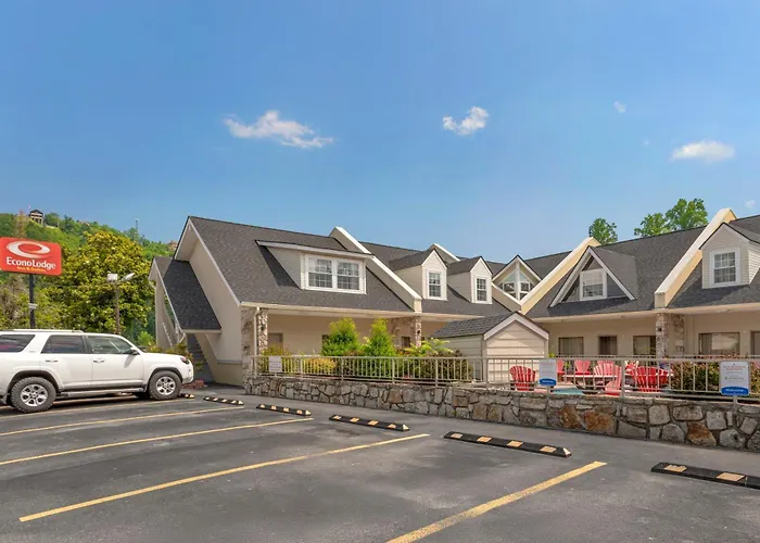 Econo Lodge Inn & Suites Gatlinburg At The Convention Center