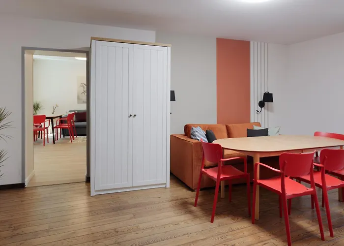 Colonel Suites & Apartments