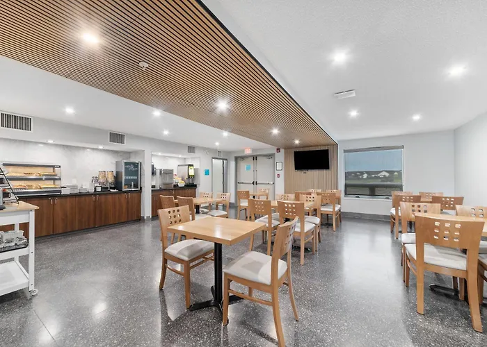 Home Inn And Suites Lloydminster