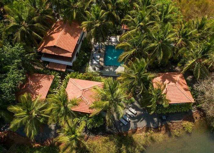 Pont Bleu Suites - Boutique Hotel -Riverside & Pool