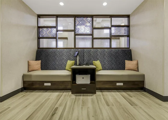 Hampton Inn & Suites By Hilton Decatur