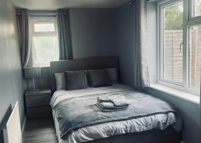 Modern Oxford Retreat - Free Parking