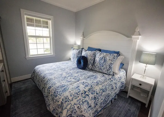Onx Wines - Clark House Apartment