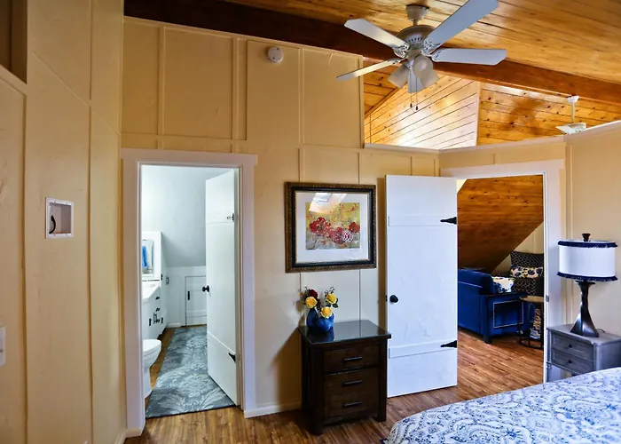 Onx Wines - Briarwood Apartment