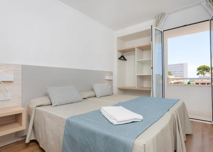 Apartamentos Massanet