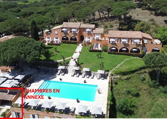 Hôtel les Bouis - Vue mer