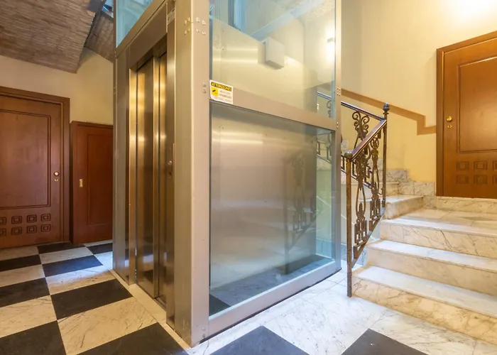 Martini Castello Boutique Apartments - Historic Center & Lift