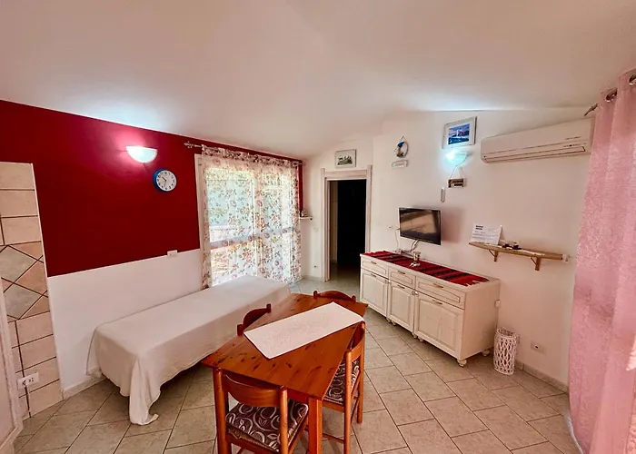 L'Oasi Di Chia B&B