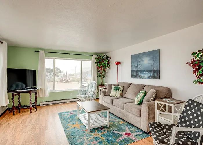 Rockaway Beach Apt W/ Ocean Views: Steps To Shore