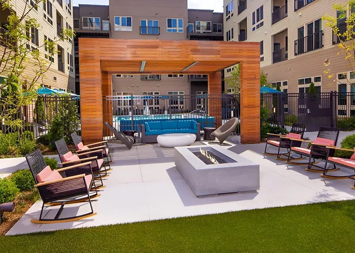 Fun & Comfort Await: Apartment At Alexandria
