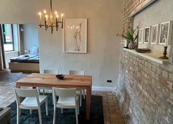 Helle Loft mit eingenem Garten