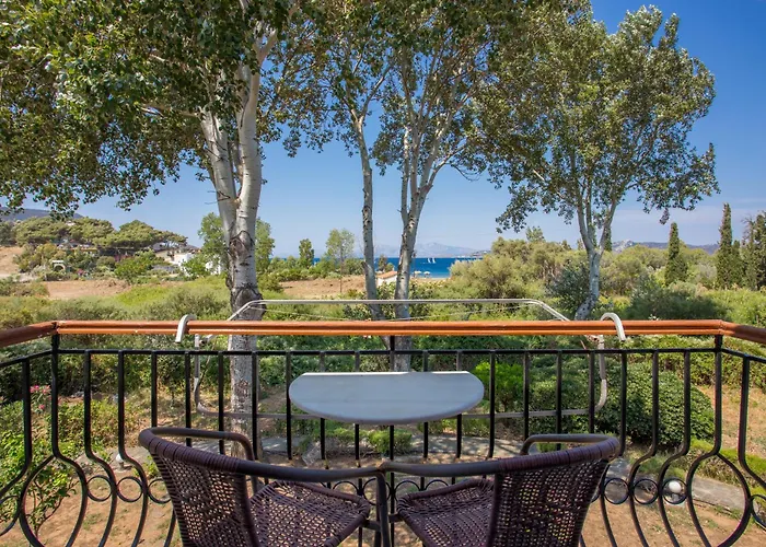 Castello Rosso Hotel