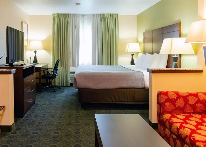 Quality Inn & Suites Bloomington I-55 And I-74