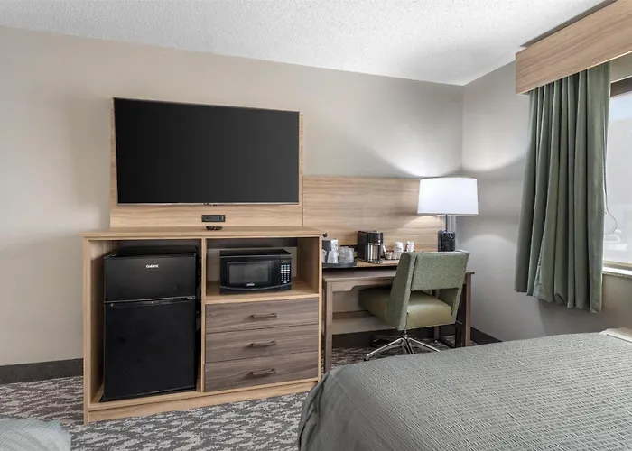 Best Western Plus Executive Inn