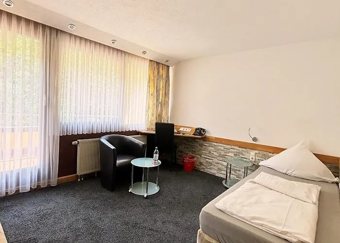 Hotel zum Wasserfall Garni