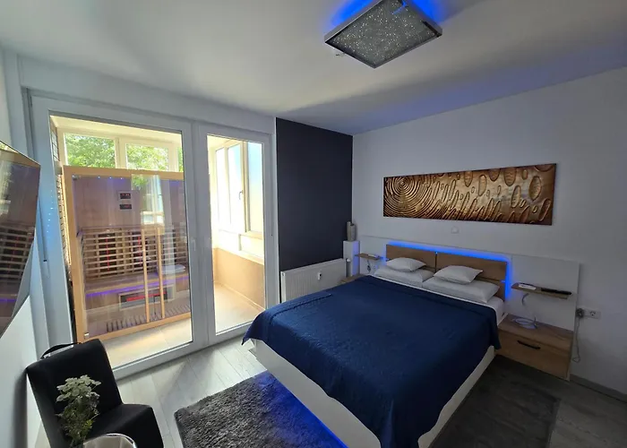 Apartment Sand - Entry With Pin 0 - 24H, Free Reserved Leased Parking With Video Surveillance, Luxury Massage Chair,Infrared Sauna,Free Cancellation 24 Hours Before Check In, Premium Pillows And Mattress