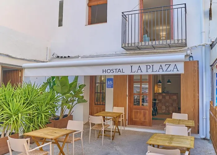 La Plaza Hostal