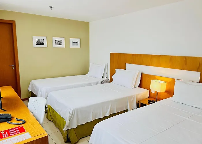 Naoum Hotel