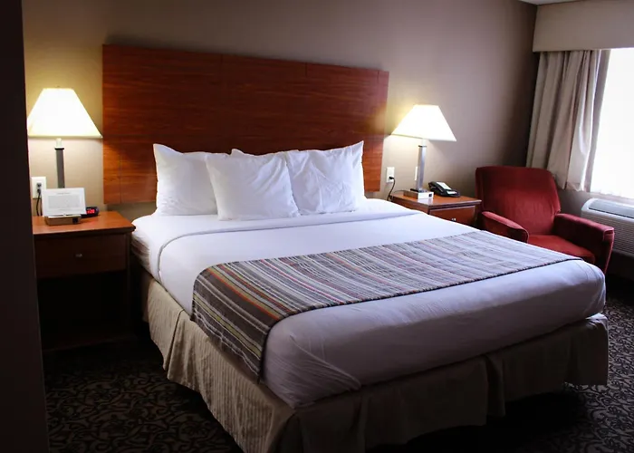 Canby Inn And Suites