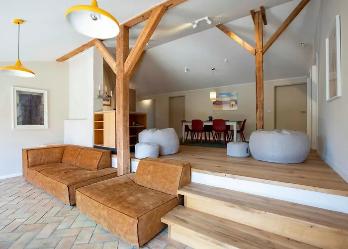 Große Wohnung mit Loggia