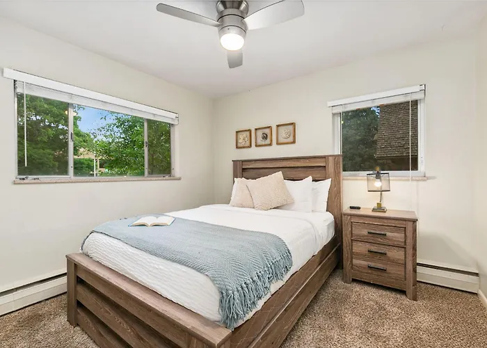 Stylish Condo In The Heart Of Old Town