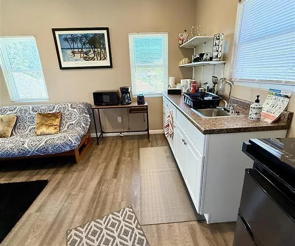 The Studio Apartment In Clairemont - New Ac Unit