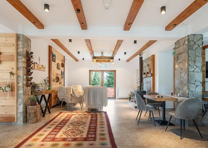 Tiarra Mountain Lodge