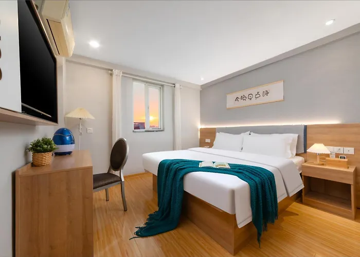 Home Inn Huayi Selected Yellow Crane Tower Tang Hualin Branch