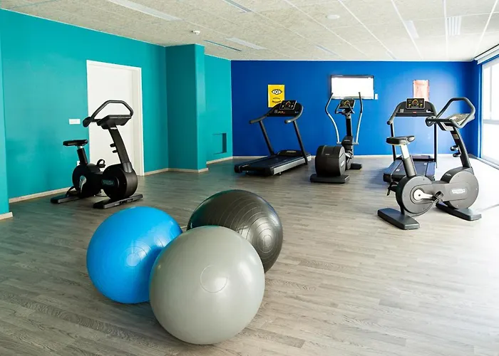 The Social Hub Paris La Defense Extended Stay