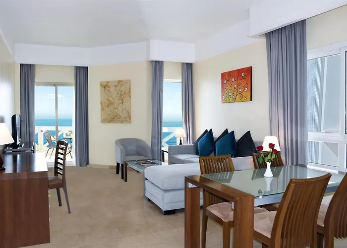 Ramada By Wyndham Beach Hotel Ajman
