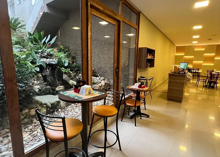 Regis Hotel I