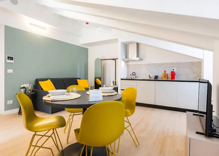 JOIVY Premium Apartments - Trieste Mazzini