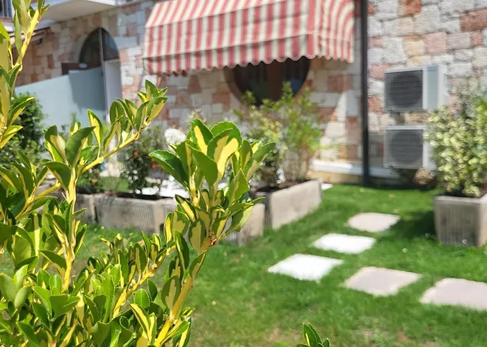 Villa Josefine Lake Front beach&Pool