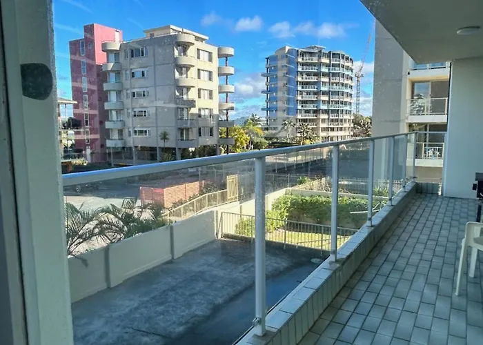 Beachfront Oceanic 5