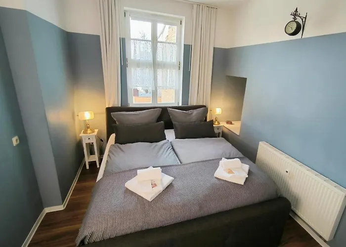 Apartment London, mit Garten&beheiztem Pool