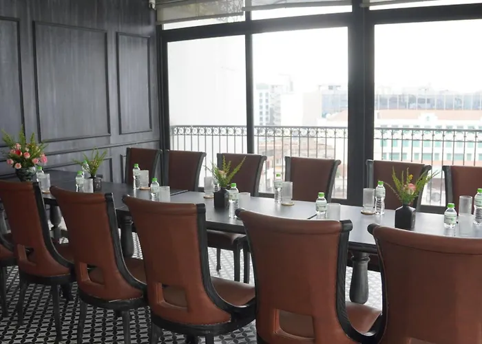Shining Central Hotel & Spa