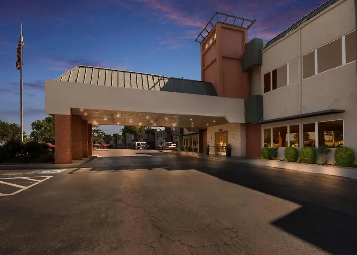 Comancheria Hotel & Convention Center