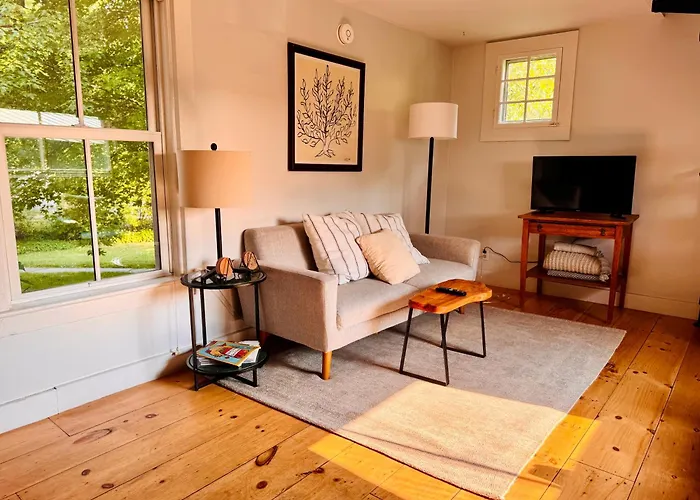 Charming 1Bd Loft In Shelburne