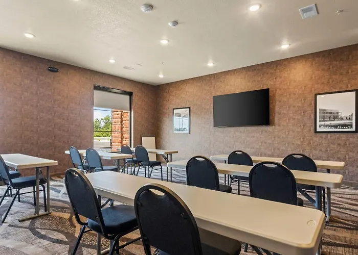 Cobblestone Hotel & Suites - Foley