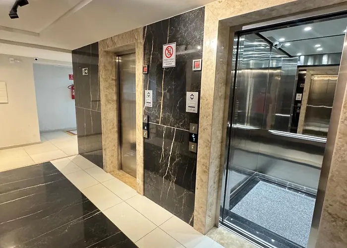 Ap próx ao shopping com garagem, piscina e ar