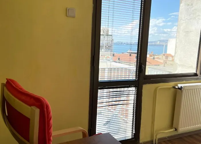 Top Location Sea View City Center Pedestrian St